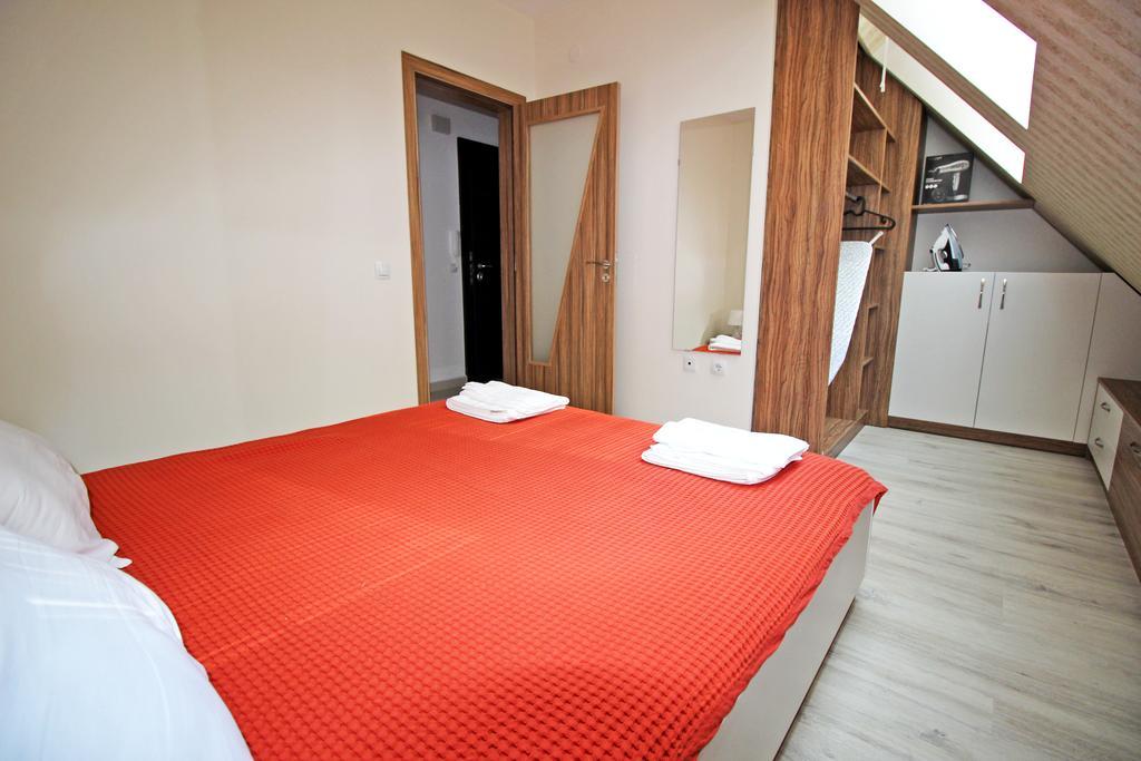 Lilly Apartments Plovdiv Buitenkant foto