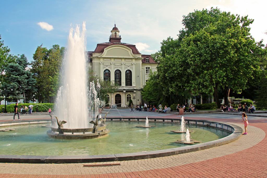 Lilly Apartments Plovdiv Buitenkant foto